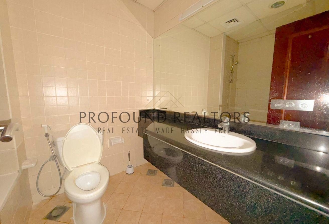 Spacious Studio | Building 69 I Reserved Parking photo 11