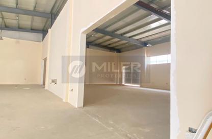 Warehouse - Studio - 2 Bathrooms for rent in Umm Dir - Umm Al Quwain