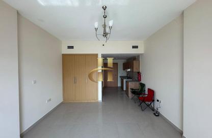 Apartment - Studio - 1 for rent in May Residence 5 - May Residence - District 10 - Jumeirah Village Circle - Dubai Apartment - Studio - 1 for rent in May Residence 5 - May Residence - District 10 - Jumeirah Village Circle - Dubai