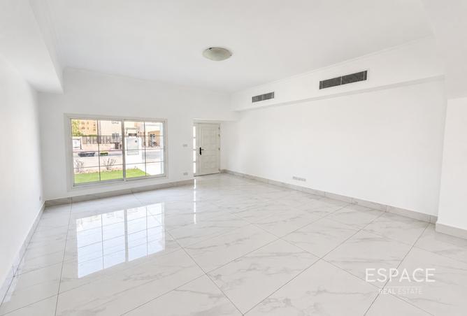 138317674 - Property Image 3