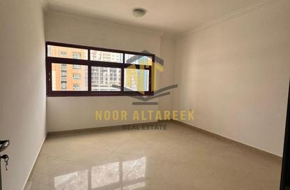 Apartment - 1 - 2 for rent in Al Khan Corniche - Al Khan - Sharjah