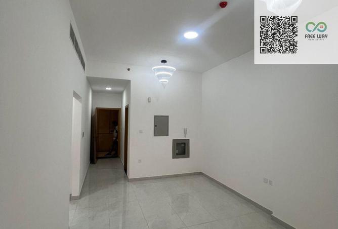 82818785 - Property Image 3