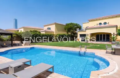 Villa - 4 Bedrooms - 6 Bathrooms for sale in District 4 - Jumeirah Park - Dubai