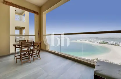 Apartment - 1 Bedroom - 2 Bathrooms for rent in Al Nabat - Shoreline Apartments - Palm Jumeirah - Dubai