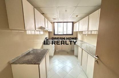 Apartment - 2 Bedrooms - 3 Bathrooms for rent in Al Khan - Sharjah