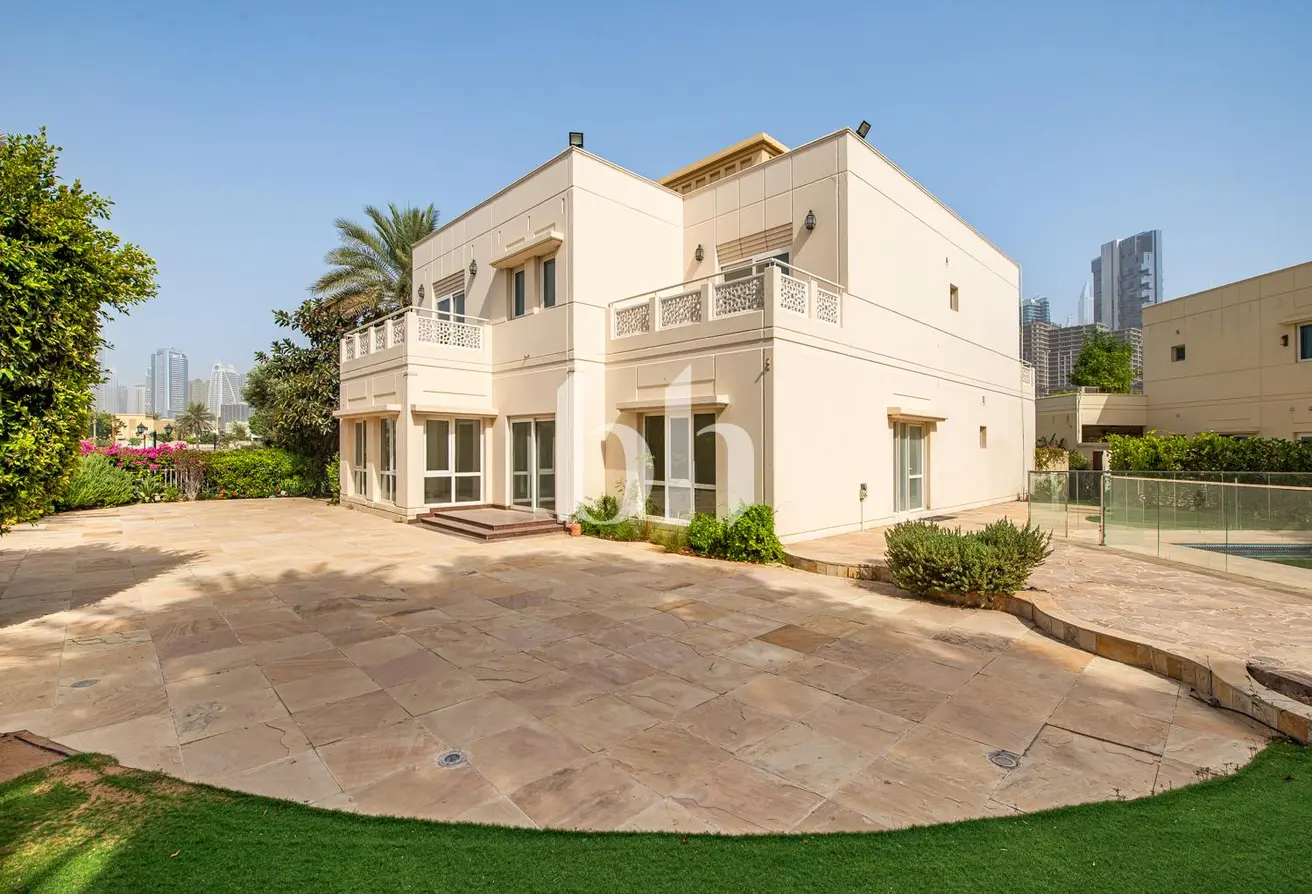 151892413 - Property Main Image