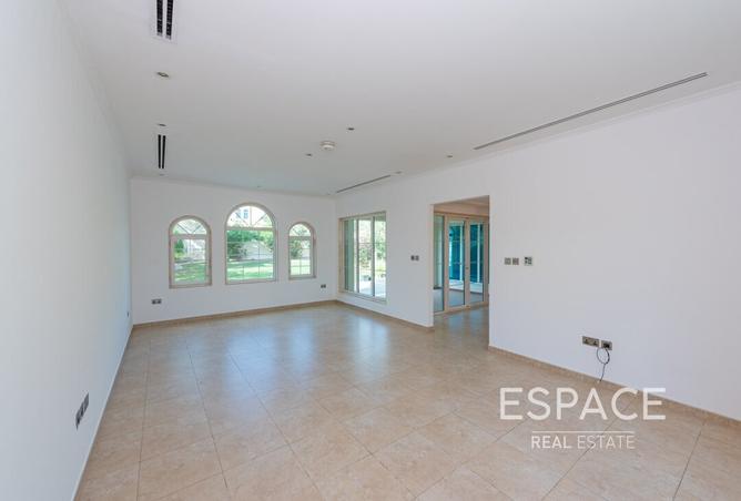 139224001 - Property Image 3