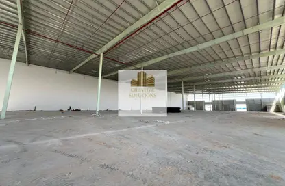 Warehouse - Studio - 3 Bathrooms for rent in Umm Dir - Umm Al Quwain