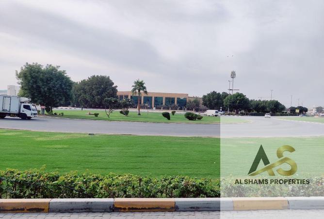 63654989 - Property Image 3