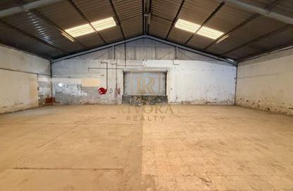 Warehouse - Studio for rent in Umm Ramool - Dubai