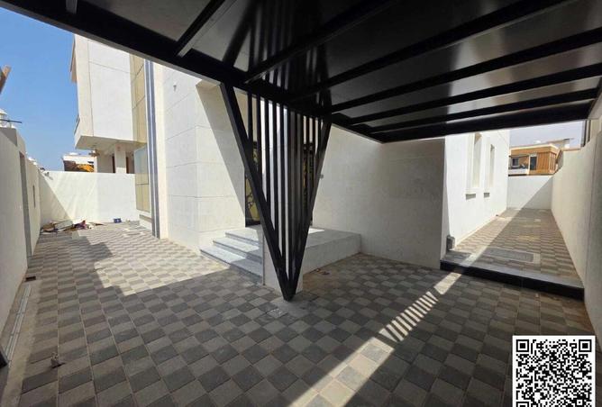 73877029 - Property Image 2