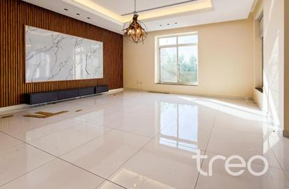 Villa - 4 Bedrooms - 6 Bathrooms for rent in The Centro - The Villa - Dubai