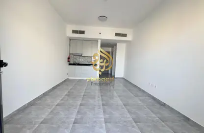 Apartment - 1 Bedroom - 1 Bathroom for rent in Marah Building - International City Phase 2 - Al Warsan 4 - Al Warsan - Dubai