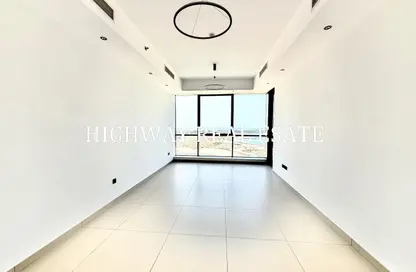 Apartment - 1 Bedroom - 2 Bathrooms for rent in La Plage Tower - Al Mamzar - Sharjah - Sharjah