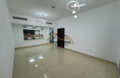 Apartment - 1 - 2 for rent in Silicon Star 2 - Dubai Silicon Oasis - Dubai