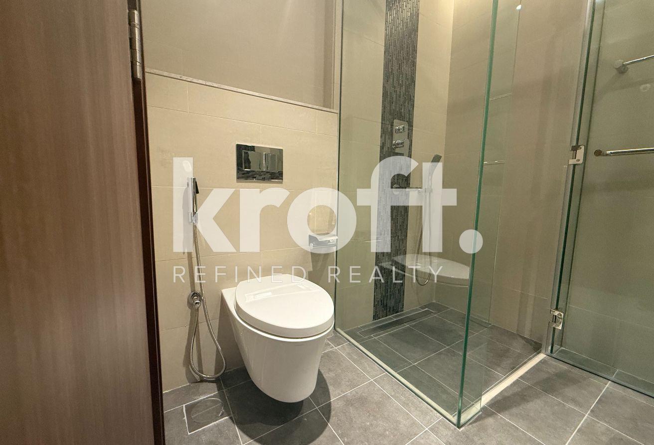 Prime Location | Huge Layout | Mid Floor photo 17