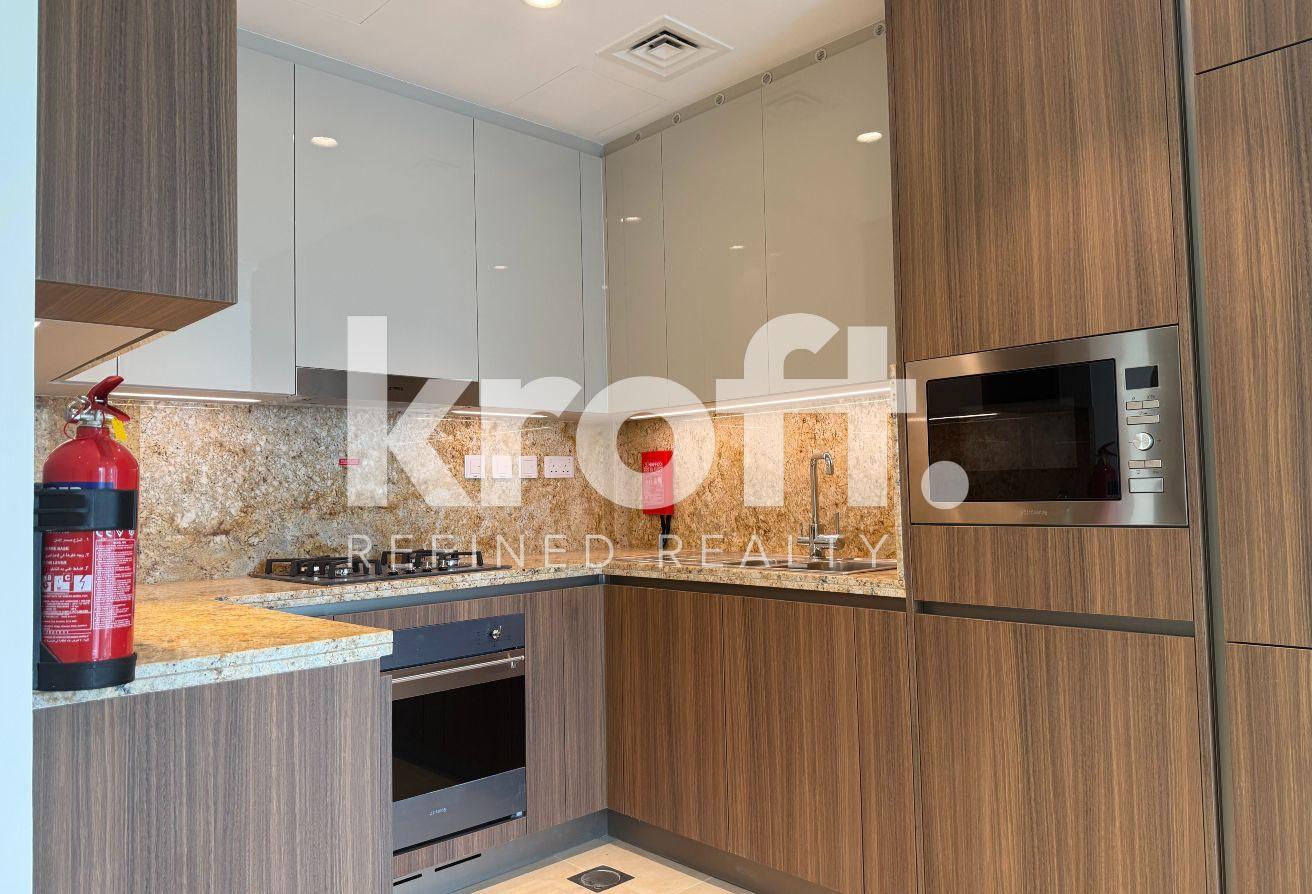 Prime Location | Huge Layout | Mid Floor photo 8