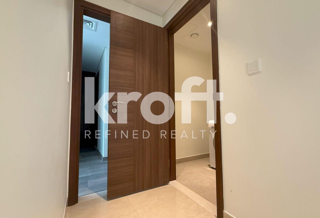Prime Location | Huge Layout | Mid Floor photo 15