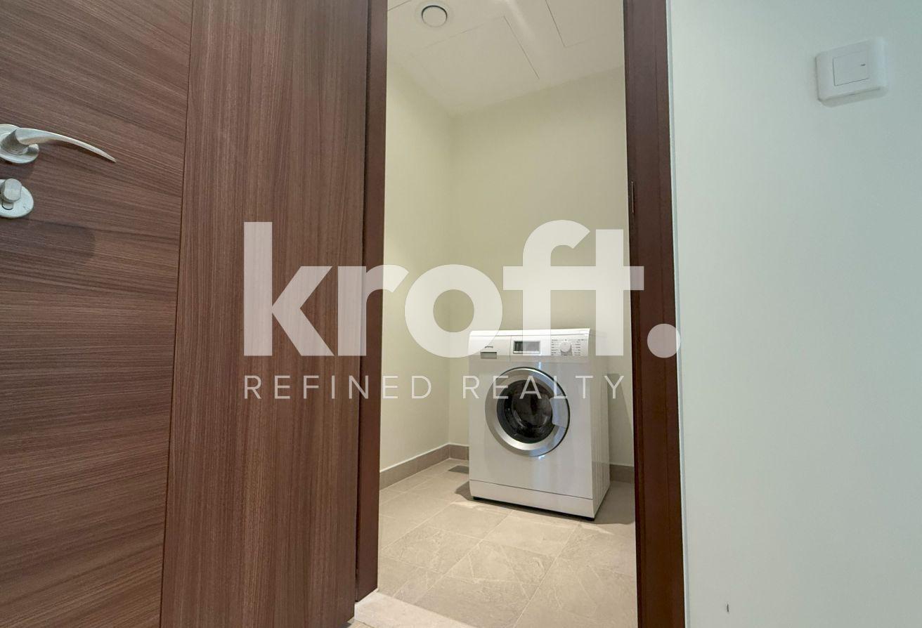 Prime Location | Huge Layout | Mid Floor photo 18