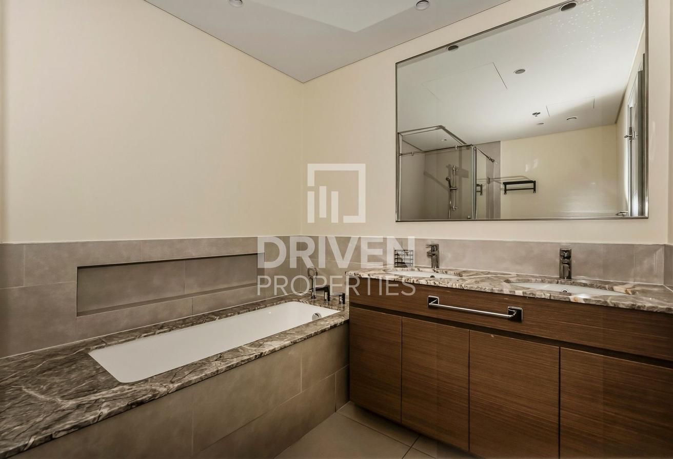 Fully Furnished | Mid Floor | Appliance Included photo 11