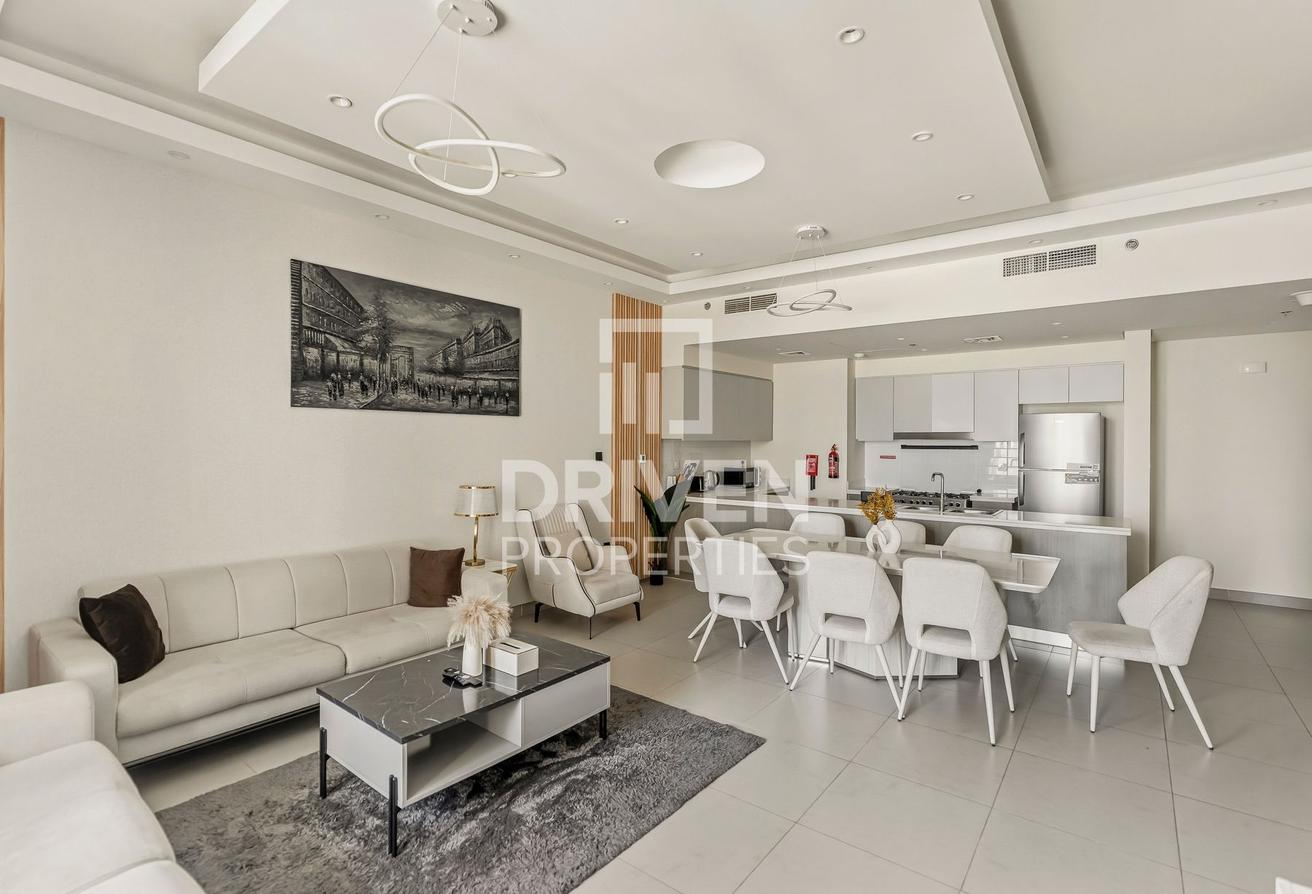 Fully Furnished | Mid Floor | Appliance Included photo 4