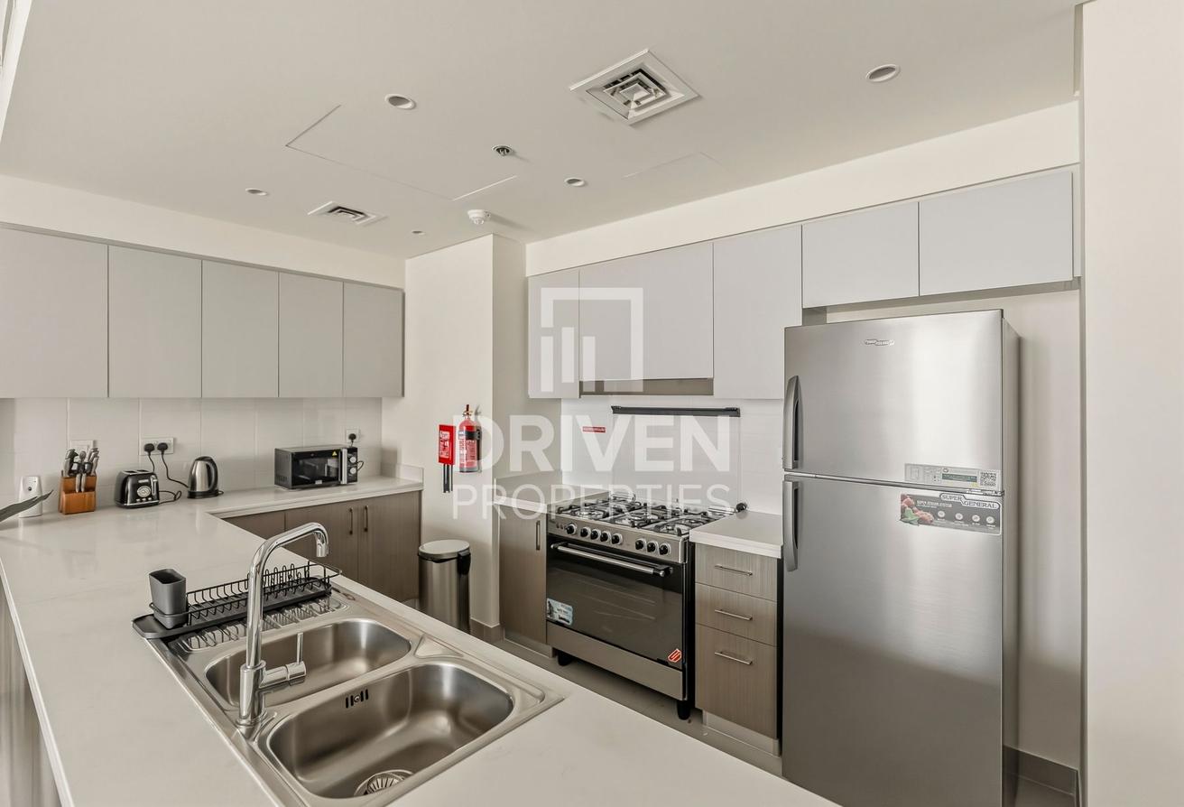 Fully Furnished | Mid Floor | Appliance Included photo 5
