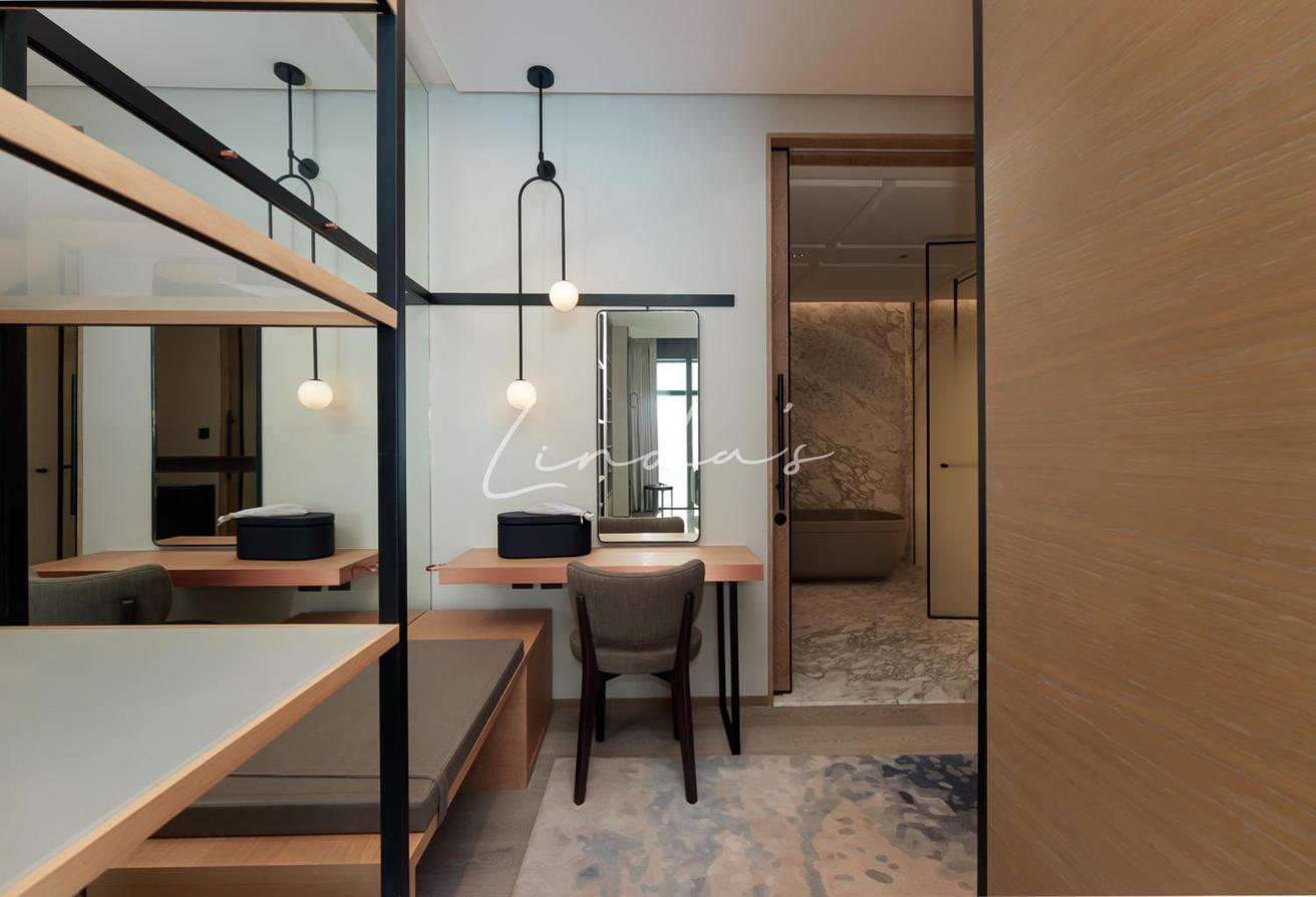 Largest 1BR | Lives Like 2 Bed | Panoramic Skyline photo 8