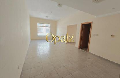 Apartment - 2 Bedrooms - 3 Bathrooms for rent in Abdul Rahim Mohd Al Zarooni Building - Al Mankhool - Bur Dubai - Dubai