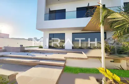 Villa - 4 Bedrooms - 5 Bathrooms for rent in Al Hudaiba Mall - Al Hudaiba - Bur Dubai - Dubai