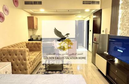 Apartment - Studio - 1 Bathroom for rent in Al Dana Tower - Al Majaz 3 - Al Majaz - Sharjah Apartment - Studio - 1 Bathroom for rent in Al Dana Tower - Al Majaz 3 - Al Majaz - Sharjah