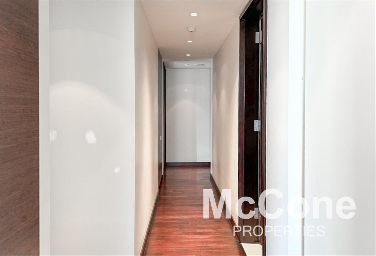 Luxurious | Community View | Spacious photo 17