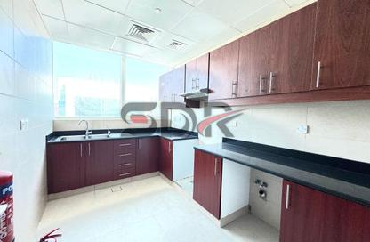 Apartment - 4 Bedrooms - 6 Bathrooms for rent in Al Danah - Abu Dhabi Apartment - 4 Bedrooms - 6 Bathrooms for rent in Al Danah - Abu Dhabi