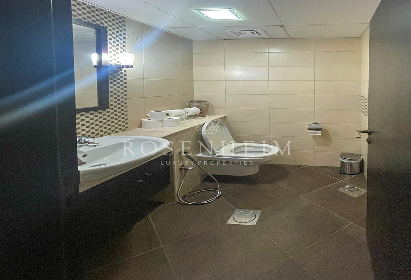 Private Pool | Vacant | Unfurnished | Single Row photo 18