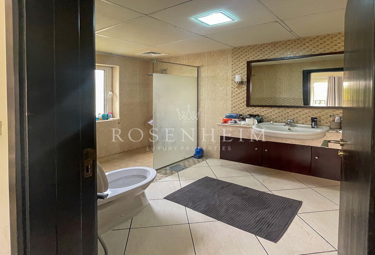 Private Pool | Vacant | Unfurnished | Single Row photo 12