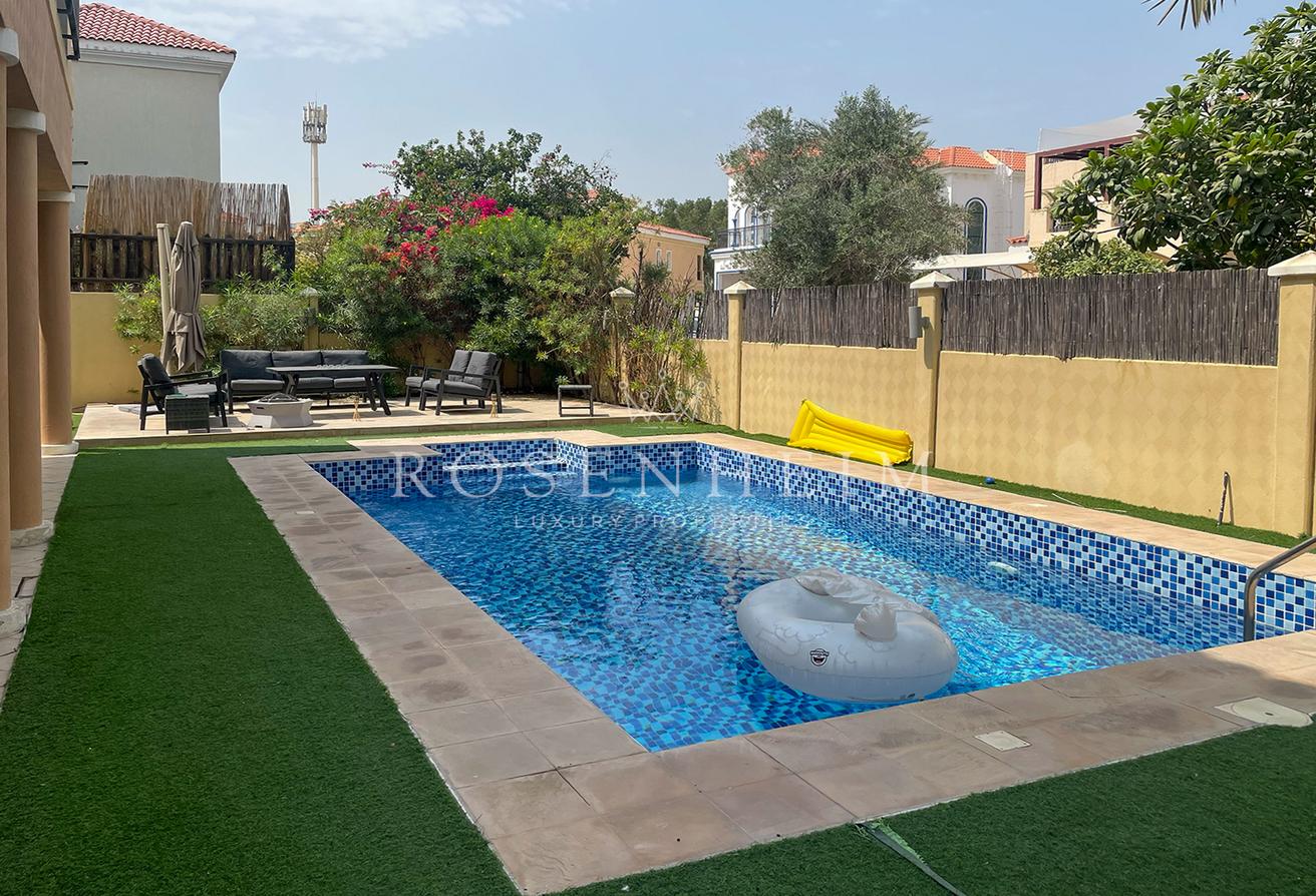 Private Pool | Vacant | Unfurnished | Single Row photo 2