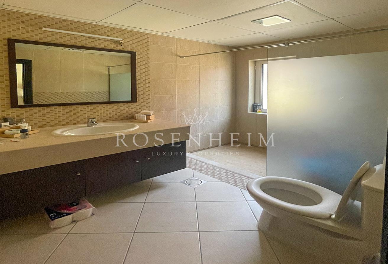 Private Pool | Vacant | Unfurnished | Single Row photo 20