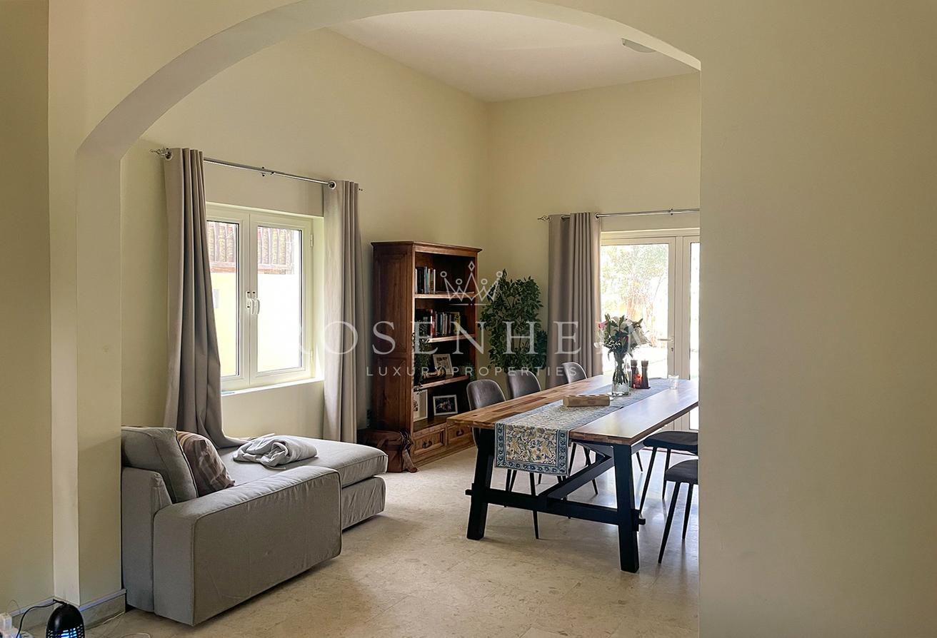 Private Pool | Vacant | Unfurnished | Single Row photo 6