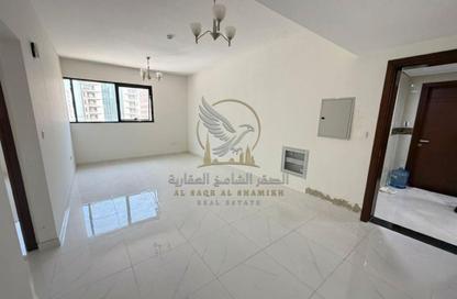 Apartment - 1 Bedroom - 2 Bathrooms for rent in Al Mamzar - Al Mamzar - Sharjah - Sharjah