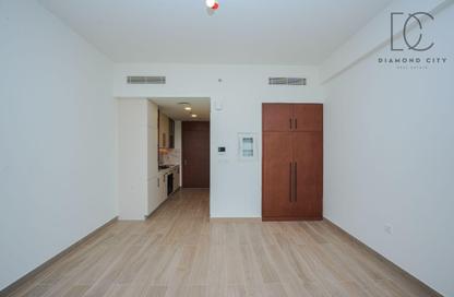 Apartment - Studio - 1 Bathroom for rent in Holland Gardens - Town Square - Dubai