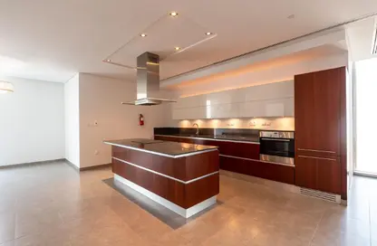 Apartment - 2 Bedrooms - 4 Bathrooms for rent in Maze Tower - Sheikh Zayed Road - Dubai