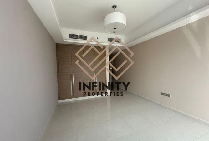 81930435 - Property Image 2