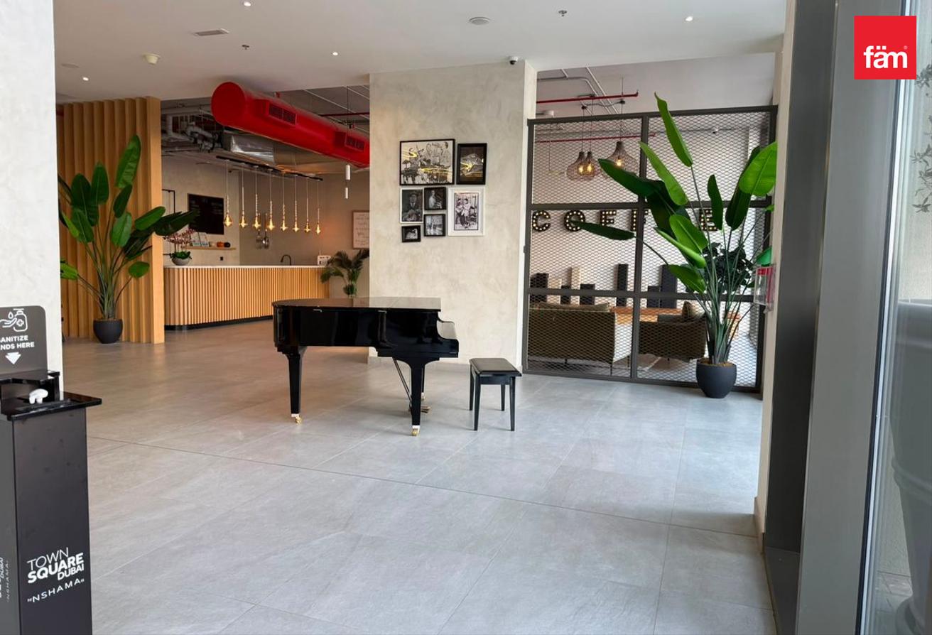 Furnished Studio | Private View | Vacant | UNA photo 7