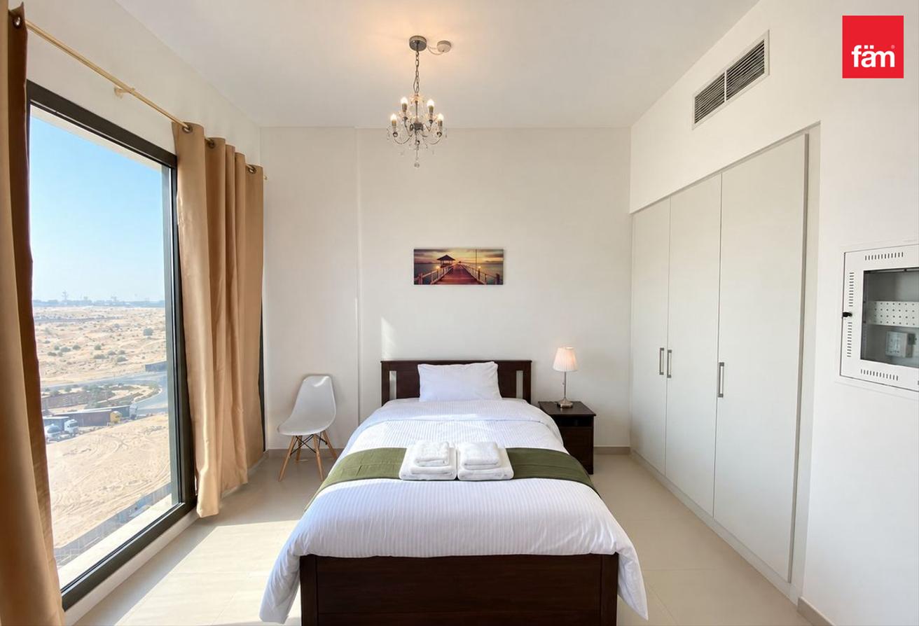 Furnished Studio | Private View | Vacant | UNA photo 4