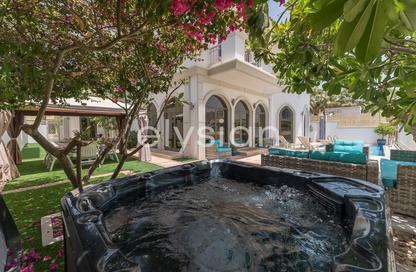 Villa - 5 - 6 for rent in Garden Homes Frond O - Garden Homes - Palm Jumeirah - Dubai