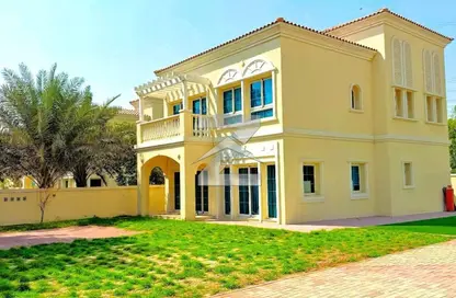 فيلا - 2 غرف نوم - 4 حمامات للبيع في 7E حي - مثلث قرية جميرا - دبي