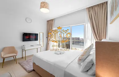 Apartment - Studio - 1 Bathroom for rent in Burj Al Nujoom - Downtown Dubai - Dubai