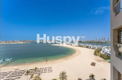 Apartment - 2 Bedrooms - 3 Bathrooms for rent in Al Haseer - Shoreline Apartments - Palm Jumeirah - Dubai