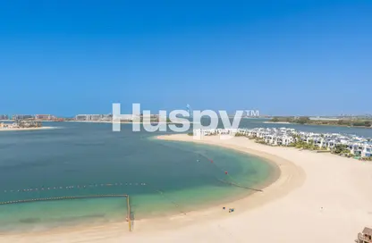 Apartment - 2 Bedrooms - 3 Bathrooms for rent in Al Haseer - Shoreline Apartments - Palm Jumeirah - Dubai