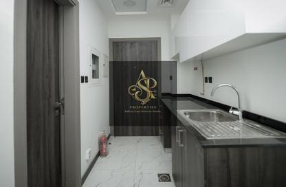 Apartment - Studio - 1 Bathroom for rent in Rukan Tower B - Rukan Tower - Rukan - Dubai