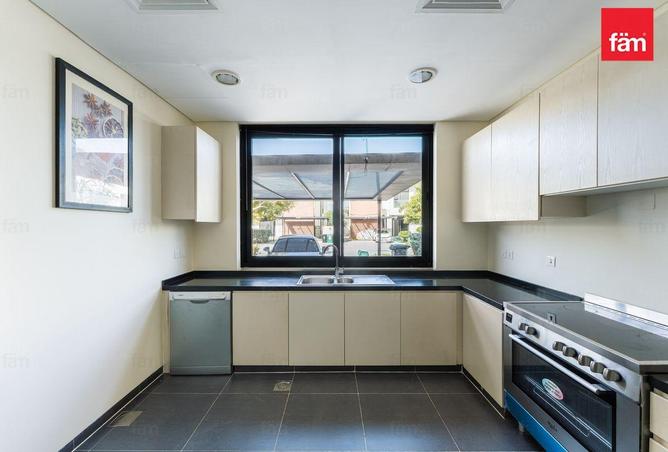 74237788 - Property Image 3